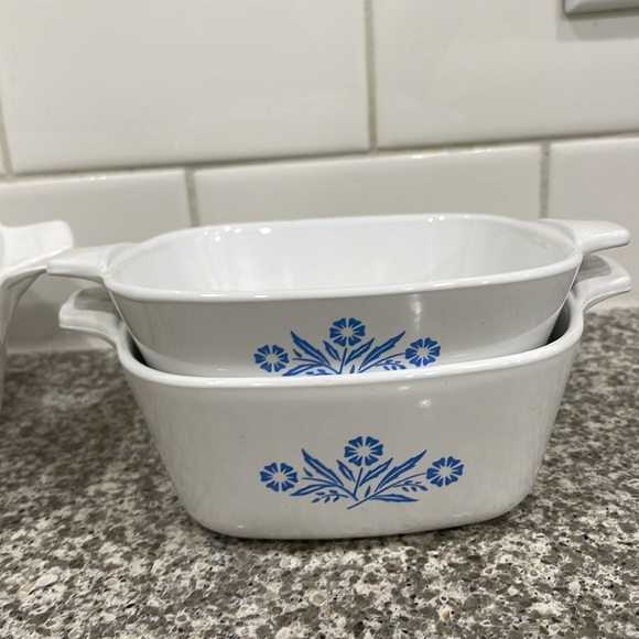 Vintage Corningware Cornflower Bakeware Set of 4 Graduated serving dishes - Picture 3 of 10